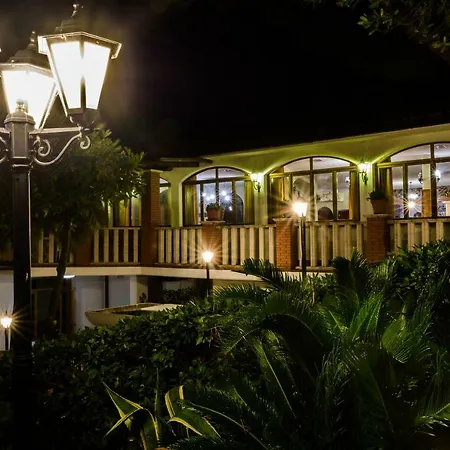 Hotel Al Focolare Di Bacco
