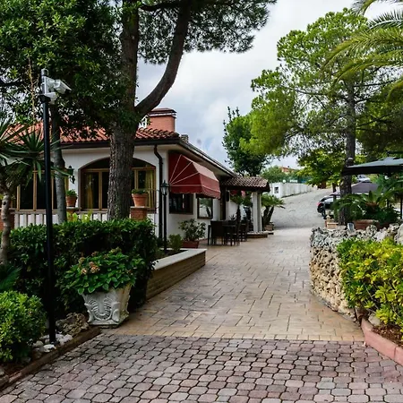 Al Focolare Di Bacco Hotel